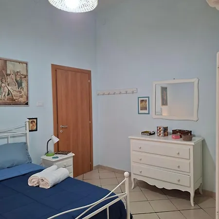 Donna Manu- Centralissima Tra Stazione Ed Aeroporto Casa de Férias